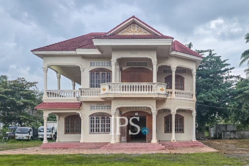 #សម្រាប់លក់ 🏡 វីឡាប្រណិត ៦ បន្ទប់គេង – ខេត្តបាត់ដំបង
