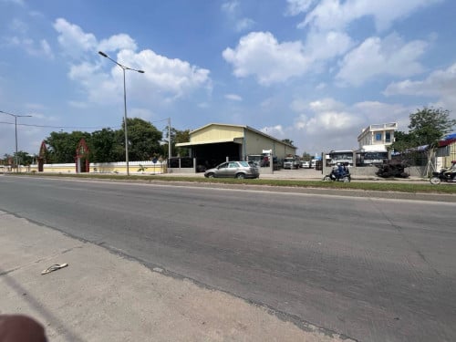 💰💰ឃ្លាំង និង​ ដី​ សម្រាប់លក់​ តម្លៃក្រោមទីផ្សារនៅលេីផ្លូវហាណូយ