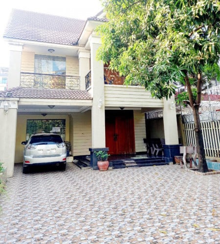 វីឡាសម្រាប់លក់នៅទួលគោក | Villa for sale at Toul Kork