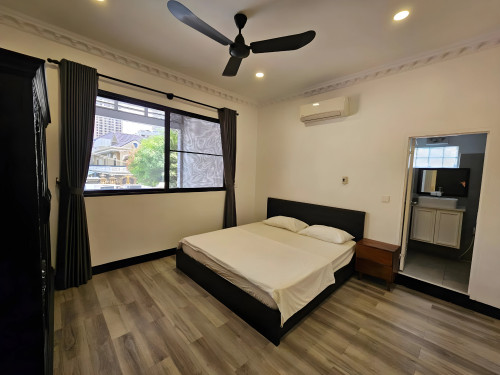 Renovated 3 Bedrooms Apt For Rent- BKK1 Area. Street 310