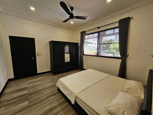 Renovated 3 Bedrooms For Rent in Beoung Keng Kang1.