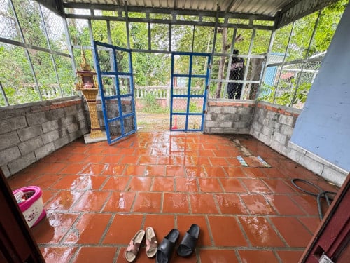 ផ្ទះលក់ នៅអង្គស្នួល