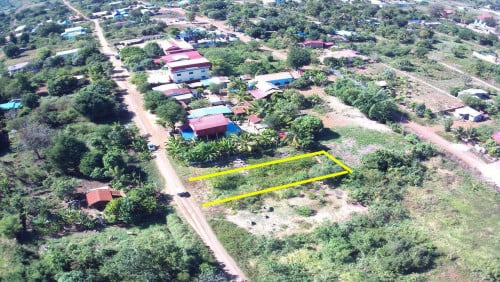 ដីលក់បន្ទាន់តម្លៃទាបបំផុត តម្លៃតែ 8,000$ សឹងតែគ្មានតម្លៃនេះនៅក្រុងប៉ោយបែត