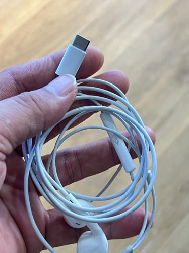 កាស iPhone 15 Pro Max Original 100% មួយទឹក