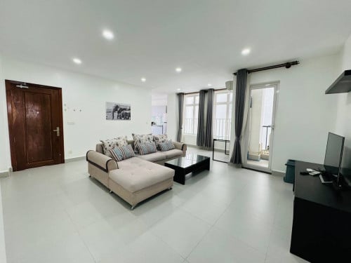 2 Bedrooms For Rent at Toul Tompong area Close to Russian Market.