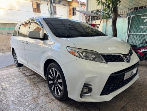 Toyota Sienna 2011 ម៉ាសុីន4