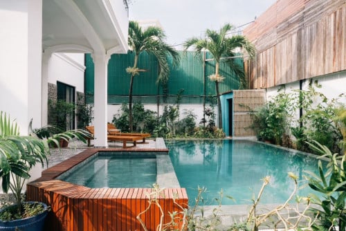 Villa 5 Bedrooms For Rent in Doun Penh With Swimming Pool