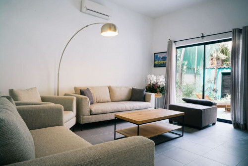 Villa 5 Bedrooms For Rent in Doun Penh With Swimming Pool
