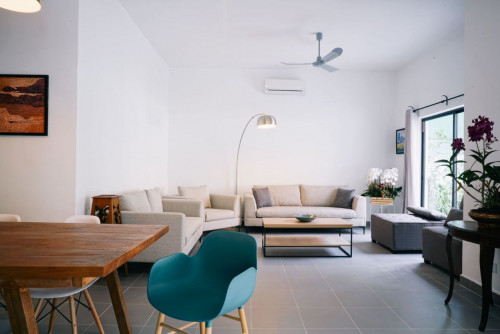 Villa 5 Bedrooms For Rent in Doun Penh With Swimming Pool