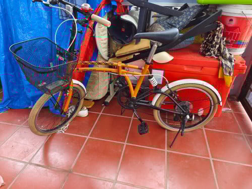 កង់កូនក្មេងបត់បានជិះបានទាំងក្មេង នឹង ចាស់ បស់កូនទុកចោល ចង់លក់