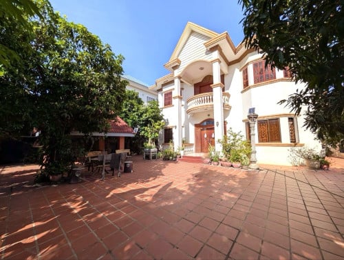 ផ្ទះវីឡាកែង នៅភ្នំពេញថ្មី ក្បែរផ្លូវហាណូយ