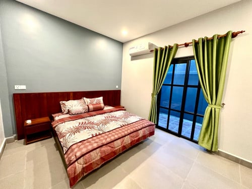 ផ្ទះជួលខែ 200$ ទីតាំងនៅផ្លូវរាជនី