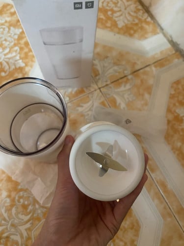 ម៉ាសុីនក្រឡុកផ្លែឈើ ខ្នាតតូច Brand MI