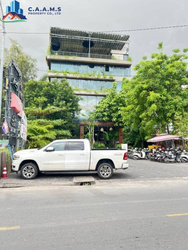 Building for Rent – Daun Penh, City Center