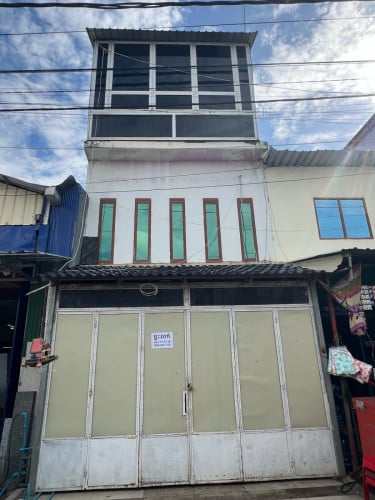 House for sale ផ្ទះលក់នៅ ផ្លូវ២១ ក្រុង តាខ្មៅ