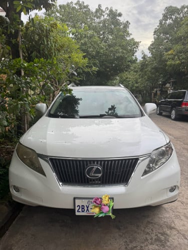 Urgent! Lexus RX350, Year 2010, 2 Axles, White color, Plate number, for sale