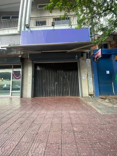 ផ្ទះអាជីវកម្មសម្រាប់ជួលនៅផ្សារកណ្ដាល