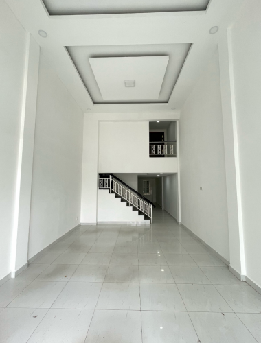 ផ្ទះអាជីវកម្មលក់នៅបុរី Ocic  -S184