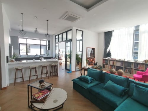 Penthouse 2 Bedrooms For Rent in BKK1