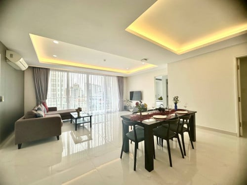 Spacious 3 Bedrooms For Rent in Bkk1