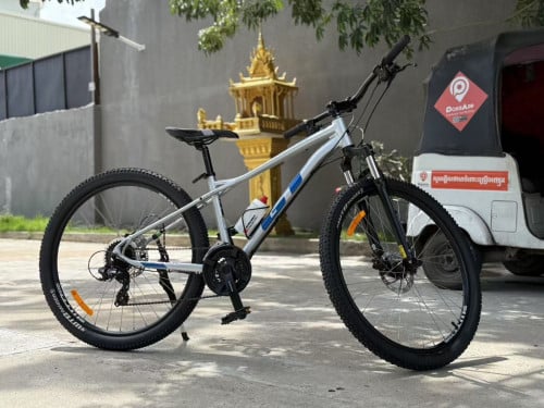 កង់នៅថ្មី 95%