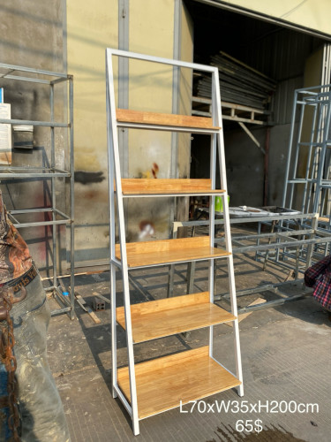 ធ្នេី​ | Shelves