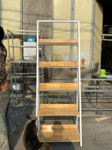 ធ្នេី​ | Shelves