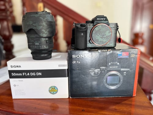Sony A 7III full box 99%