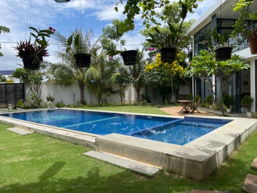 Swimming Pool 4 Bedrooms Villa for Rent in Arey Ksat