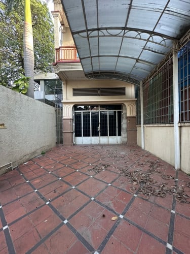 ផ្ទះលក់បន្ទាន់