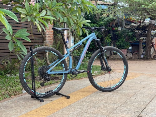 Specialized Full sus Alloy