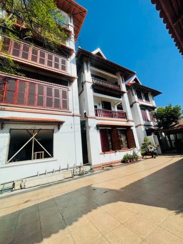 ផ្ទះវីឡានិងអាគារសំរាប់ជួលទីតាំងទល់មុខបុរីប៉េងហួតបឹងស្នោរផ្លូវជាតិលេខ០១