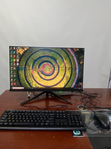 All in one 24in i5 gen3 ram 8 m’sata 128gb