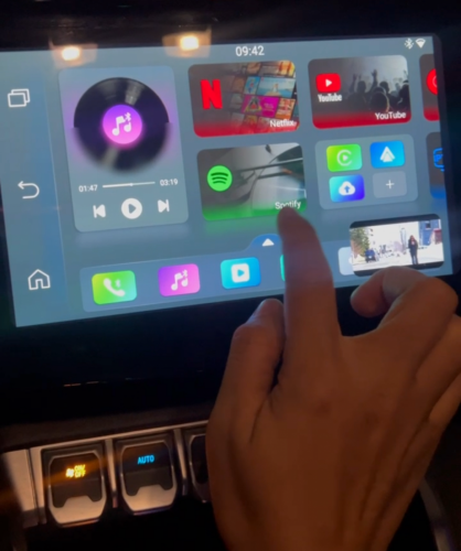 Play2Video Pro Wireless CarPlay/ Android Auto All-in-one Adapter