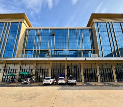 Shophouse Urgent Sale at Borey The Premier Land Sen Sok