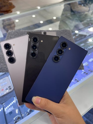 ZFold6 256GB 512GB មានគ្រប់ពណ៍ មួយទឹក តម្លៃមានចាប់ពី850$ ដល់980