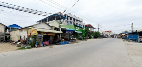 ដីលក់បន្ទាន់ ៖ ជាប់ផ្លូវធំ ទល់មុខរោងចក្រ, ចោមចៅ, ពោធិ៍​សែន​ជ័យ​ រាជធានីភ្នំពេញ