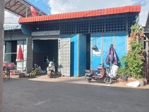 ๐ฆHouse Available for Urgent Sale at a Special Price (Negotiable).