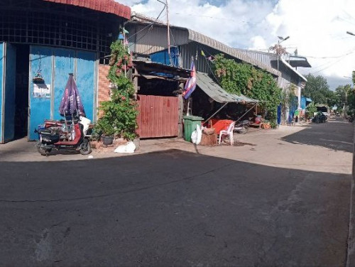 ๐ฆHouse Available for Urgent Sale at a Special Price (Negotiable).
