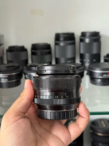 Fujifilm XF 35mm F1.4R 95%