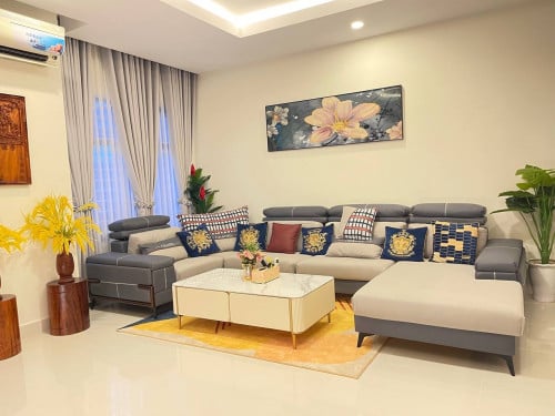 Twin B Villa For Rent In Borey Penghout The Star Mera Garden 50m
