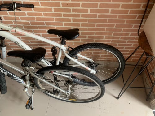 លក់កង់១គ្រឿង100$ មាន៣គ្រឿង