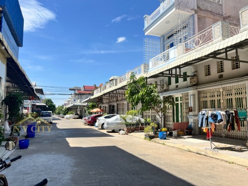 ផ្ទះលក់ ក្នុងបុរីឡាយគង់ ចំការដូង