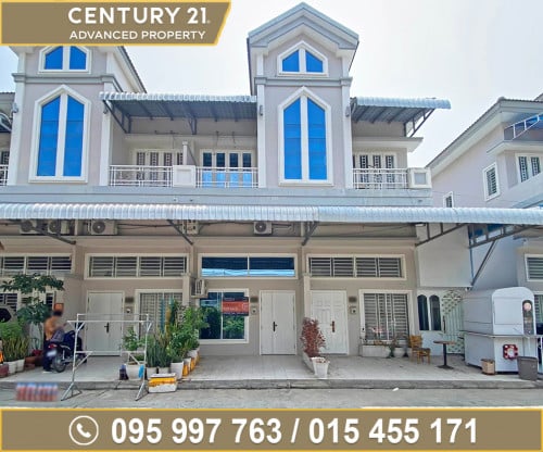 🏘 វីឡាកូនកាត់ (LA) ក្នុងបុរី តារាសំណាង (និរោធ)​ ត្រូវការលក់បន្ទាន់ខ្លាំង