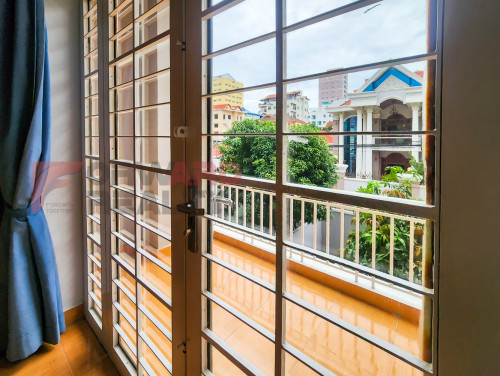 🏡5 Bedrooms Villa for Rent-Phsar Doem Tkhov Area
