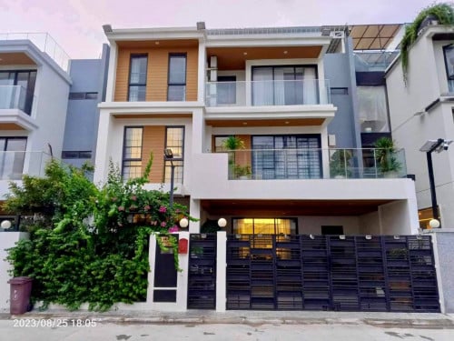 ចង់លក់វីឡាទោល(ផ្លូវ​៦០) Selling Single villa