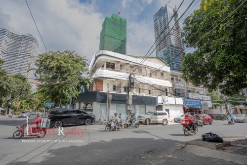 282 Sqm Commercial Space For Rent in BKK1