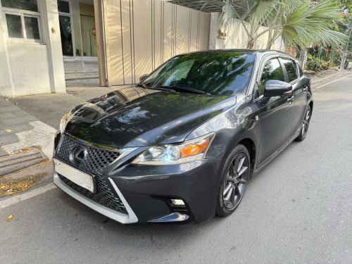 Ct200h 2011 half full upgrade to 2020 android CarPlay +360camera