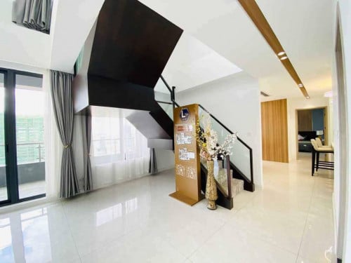 ELEGANT PENTHOUSE FOR RENT-HEART OF BKK1 ☘️