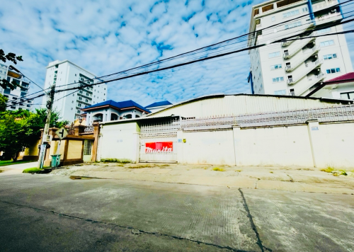 Warehouse For Rent At Toul Kork Area, Land l: 20x30m, Building Size: 500sqm Plus, 1,700$